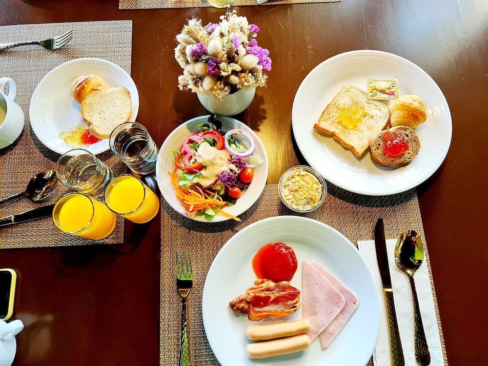 Buri Sriping Resort Hotel and Spa 38/48