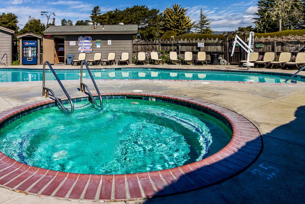 Cambria Pines Lodge 23/41