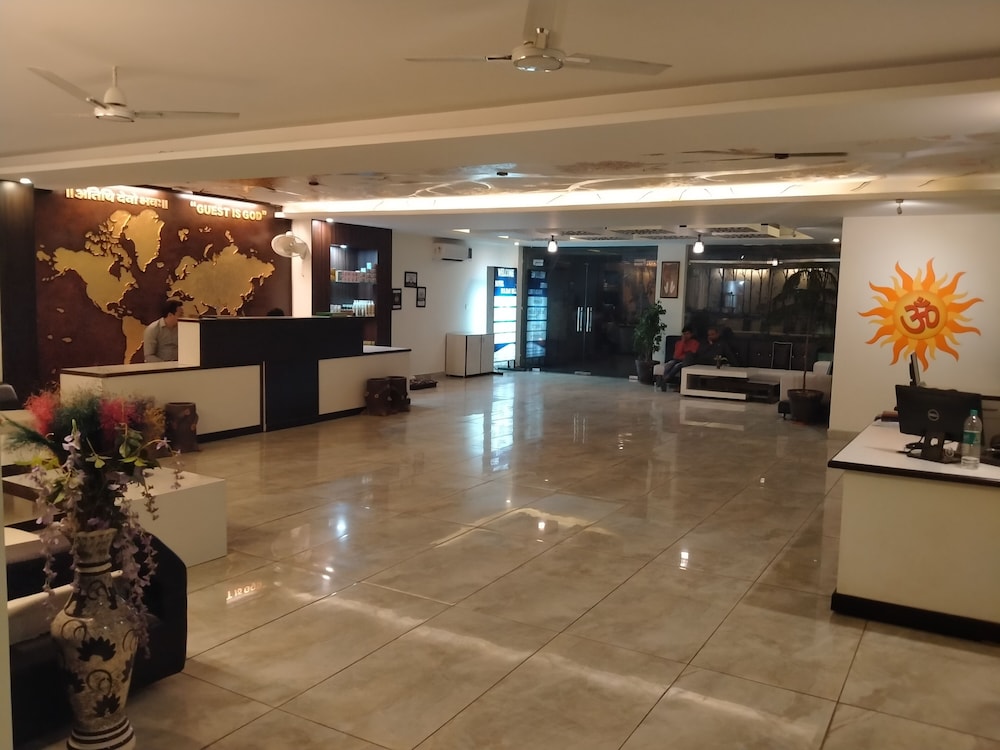 Hotel Holiday Hill 7/50