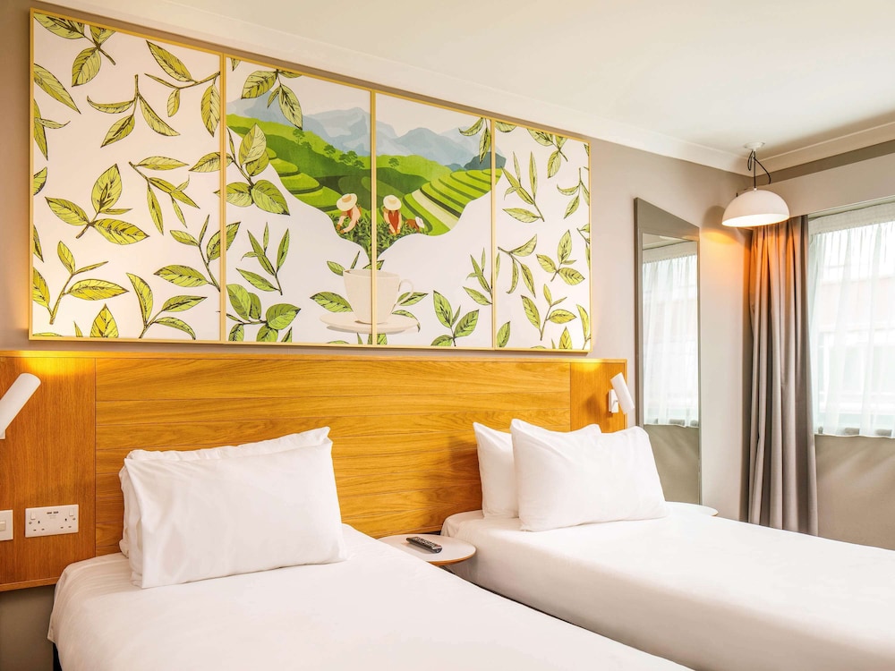 DUET, TWIN BEDS