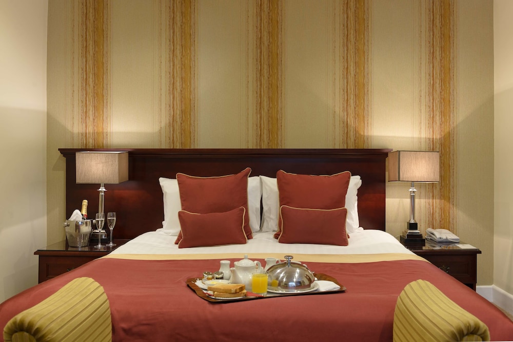 Best Western Plus the Connaught Hotel And Spa 29/29