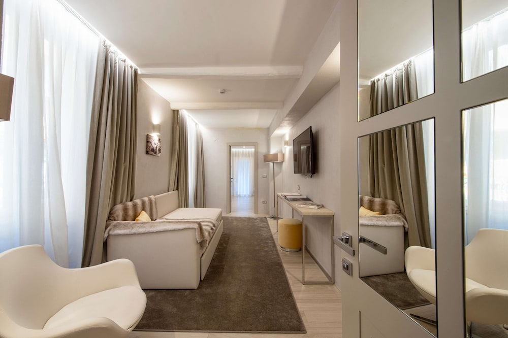 Terrace Pantheon Relais 54/71