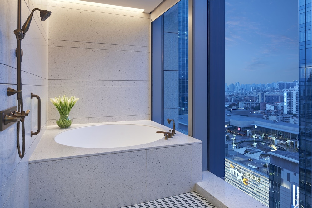 Andaz Xiamen 50/50