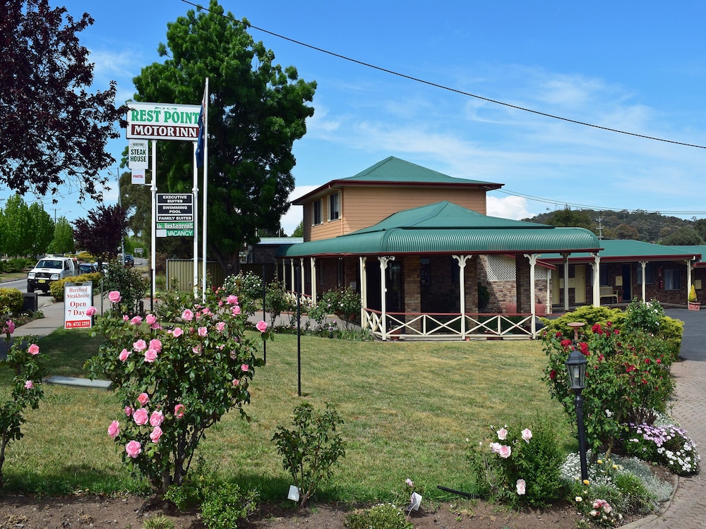 REST POINT MOTOR INN 5/58
