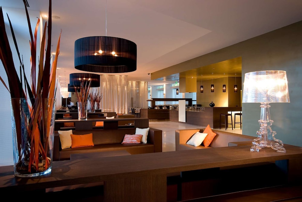 DOUBLETREE BY HILTON MILAN 52/83