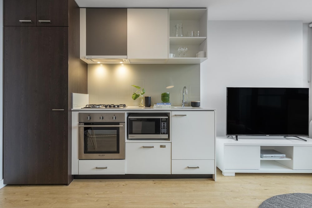 Oaks Melbourne Southbank Suites 34/47