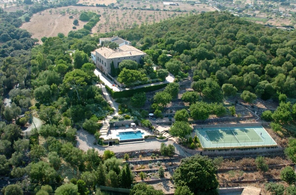 surroundings