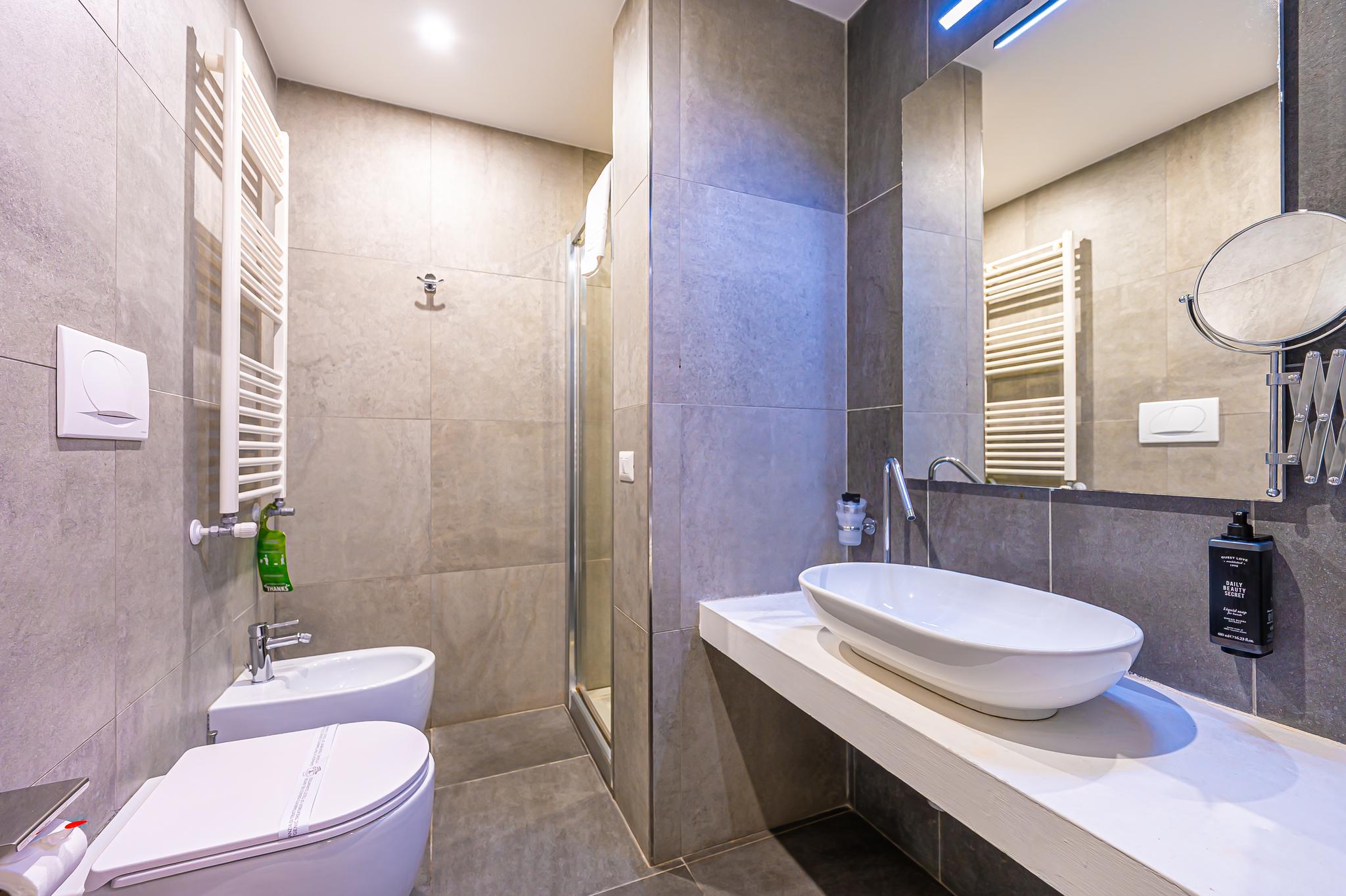 Four Rivers Suites In Rome 17/24
