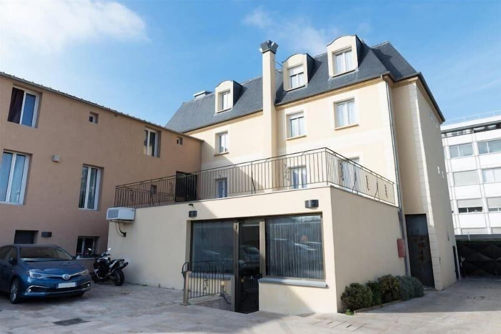 Hotel Le Saint Germain 30/33