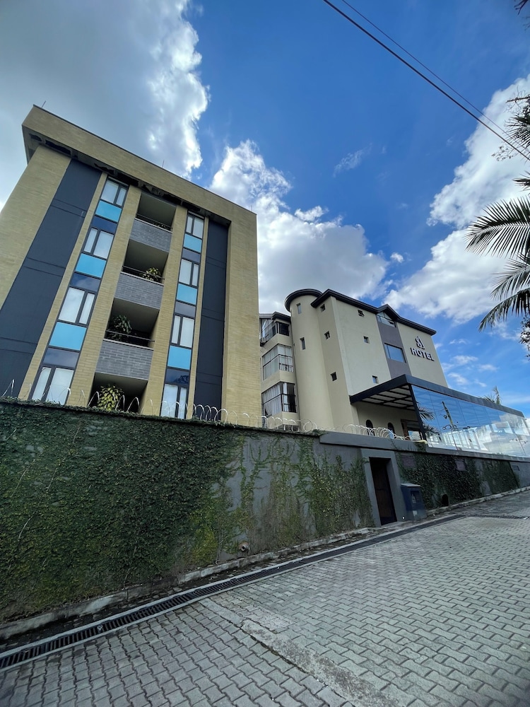 Hotel Santiago de Arma 45/49