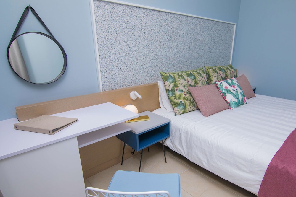 Deluxe, Double Bed, Garden or Pool View، Lindos Breeze Beach Hotel 7/10