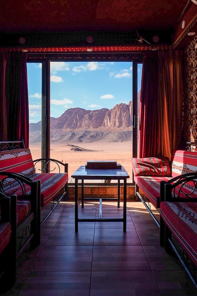 Desert Moon Camp 16/50