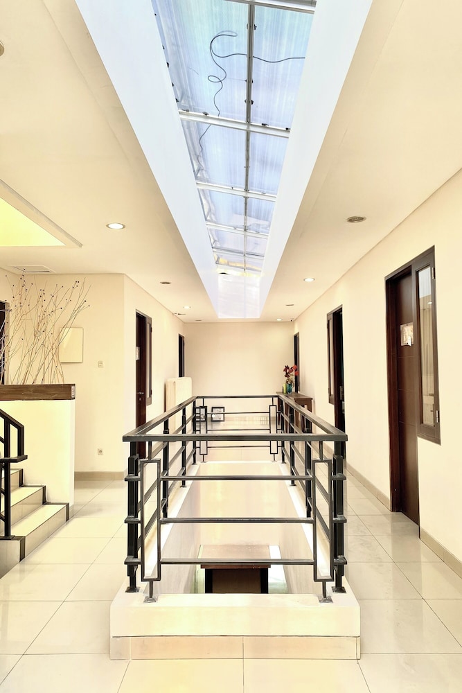 Behomy Corner 8 Lippo Karawaci by ZUZU 57/67