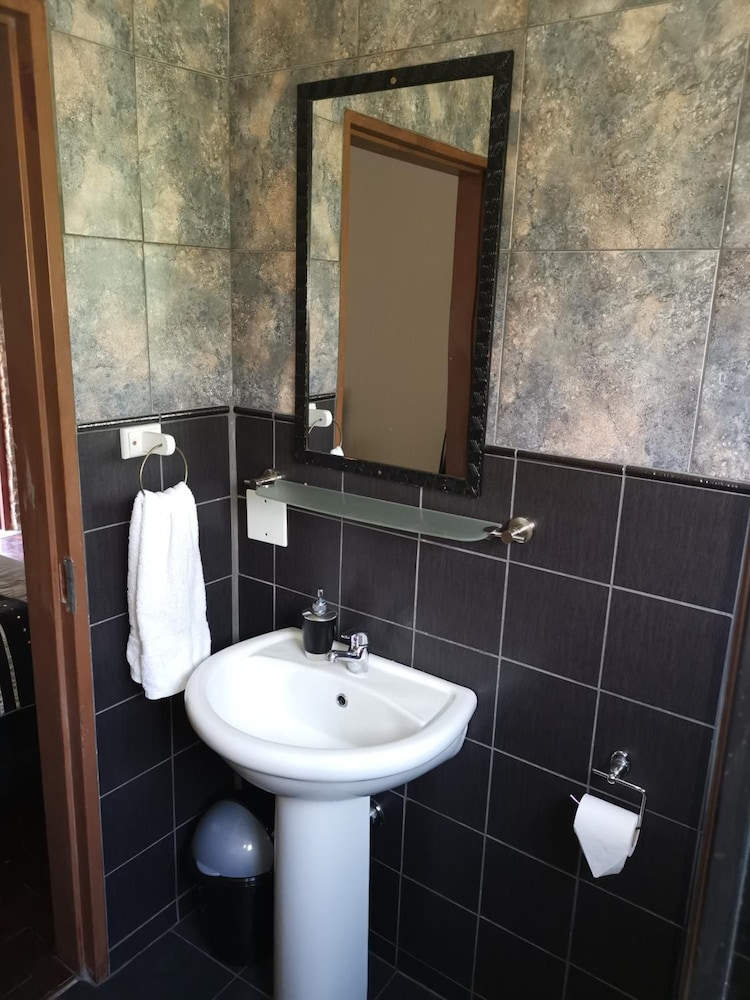 Bastille de Blignaut B&B 37/41