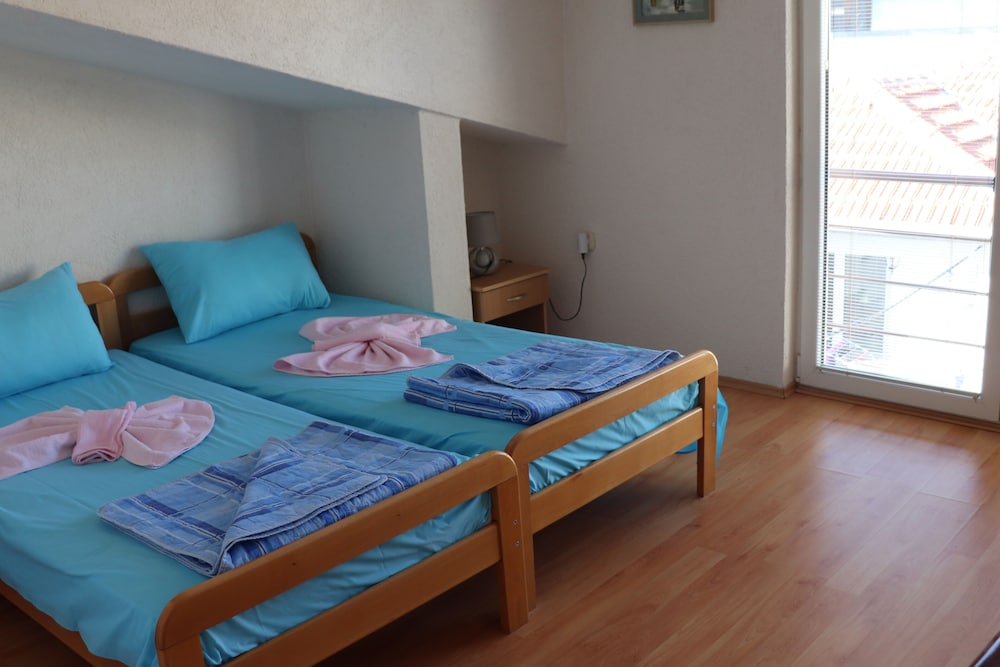 Bogdanovski Studios & Guest Rooms 12/47