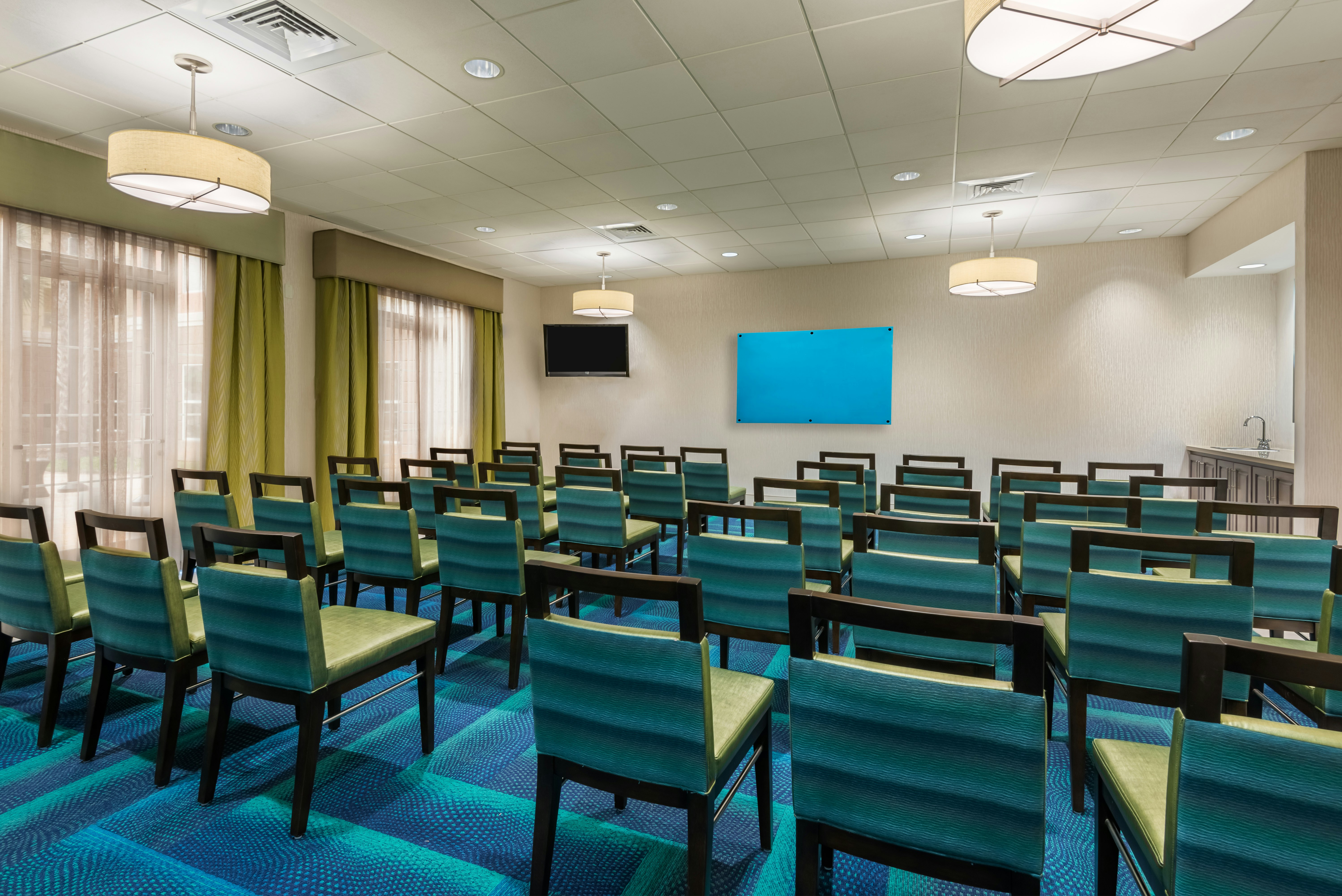 Homewood Suites by Hilton Orlando-Nearest to Univ Studios 22/30