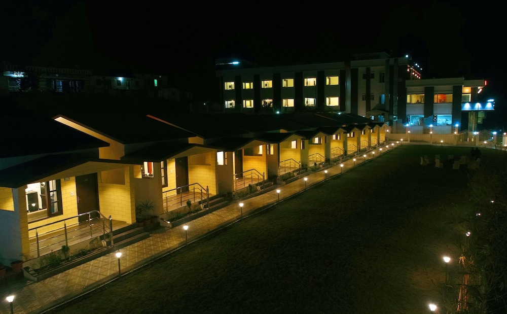 The Grand Shiva Resort 5/50