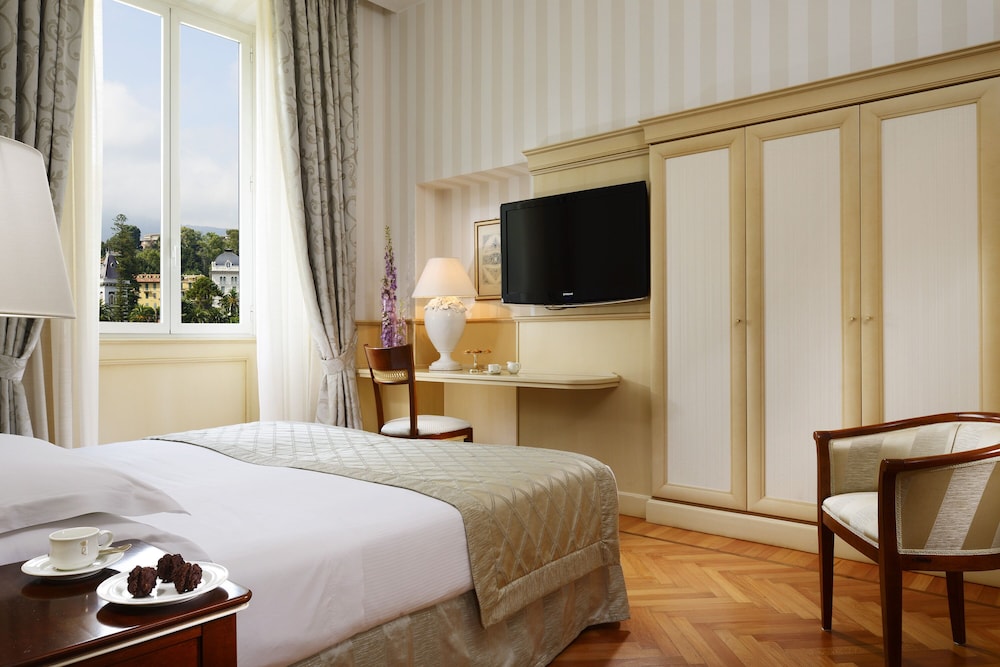Standard, Double Bed, Hill View