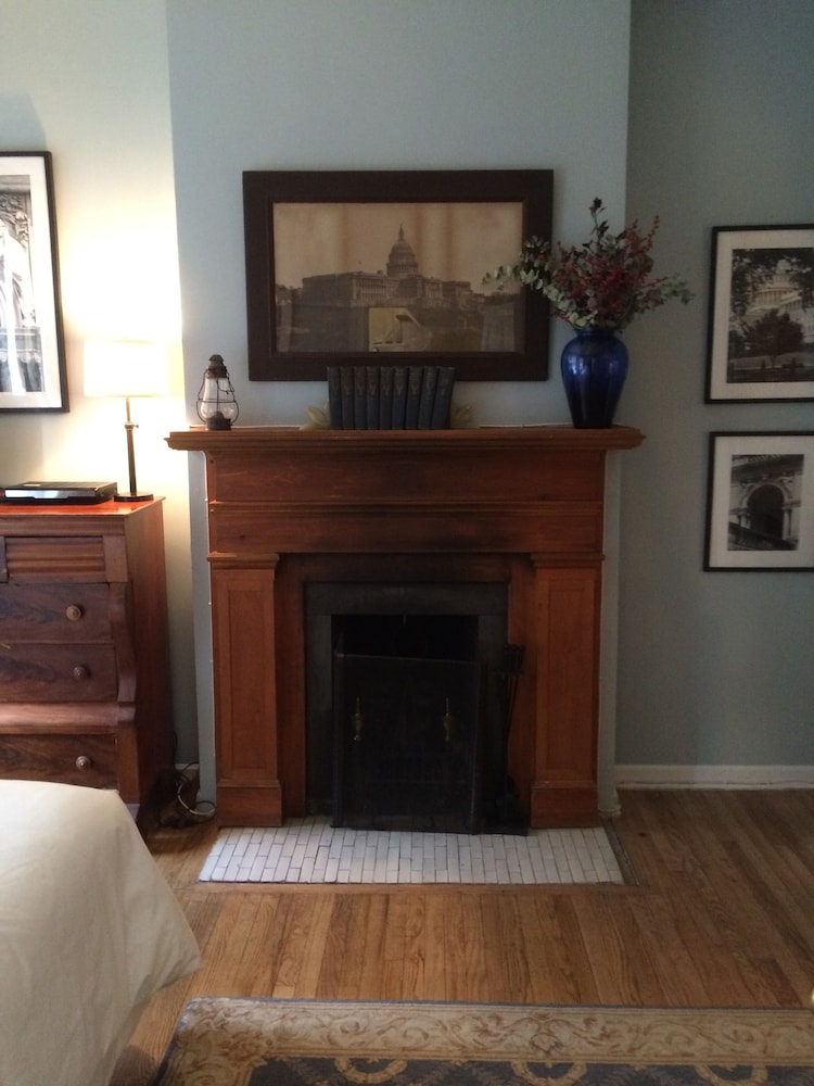Incentra Village Guest House 4/50