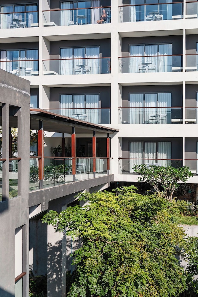 HOTEL IKON PHUKET 6/76