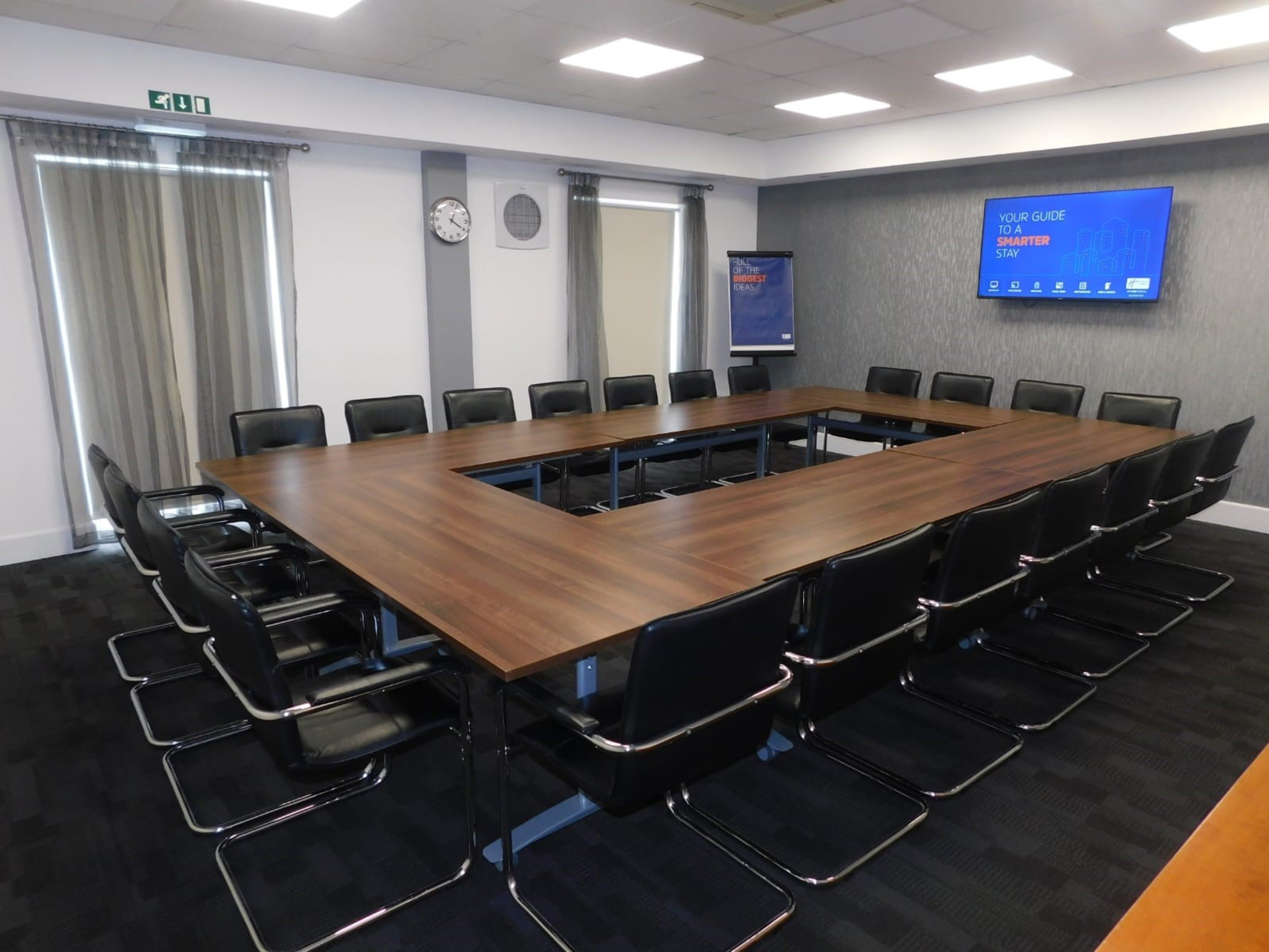 HOLIDAY INN EXPRESS NUNEATON 48/50