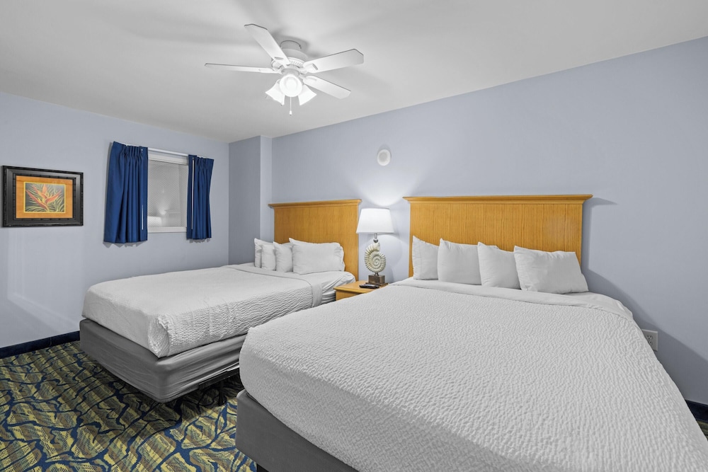 2 BEDROOMS, CONDO, DELUXE, OCEAN FRONT