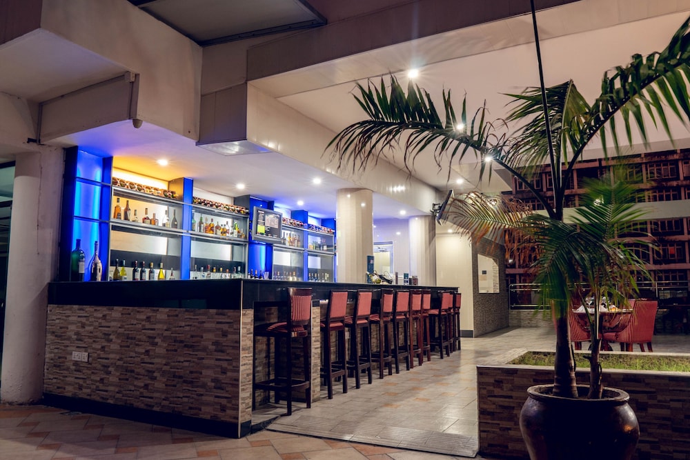 Peacock Hotel (ex Peacock City Centre) 12/50