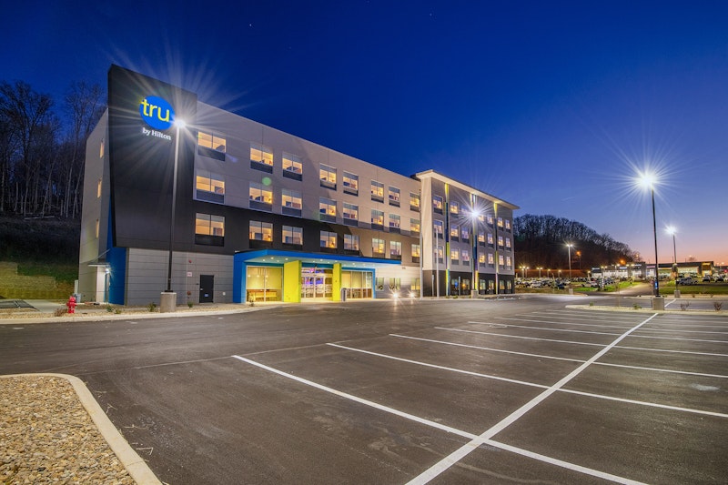 Tru by Hilton West Bristol TN 2/3