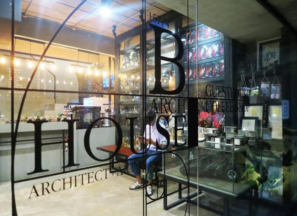 B Arch House 22/32