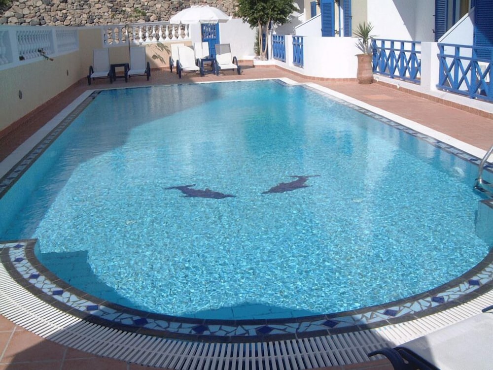 Karidis Hotel 28/48