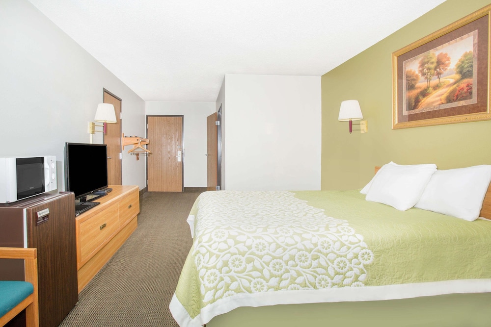 Days Inn by Wyndham Ogallala 7/31
