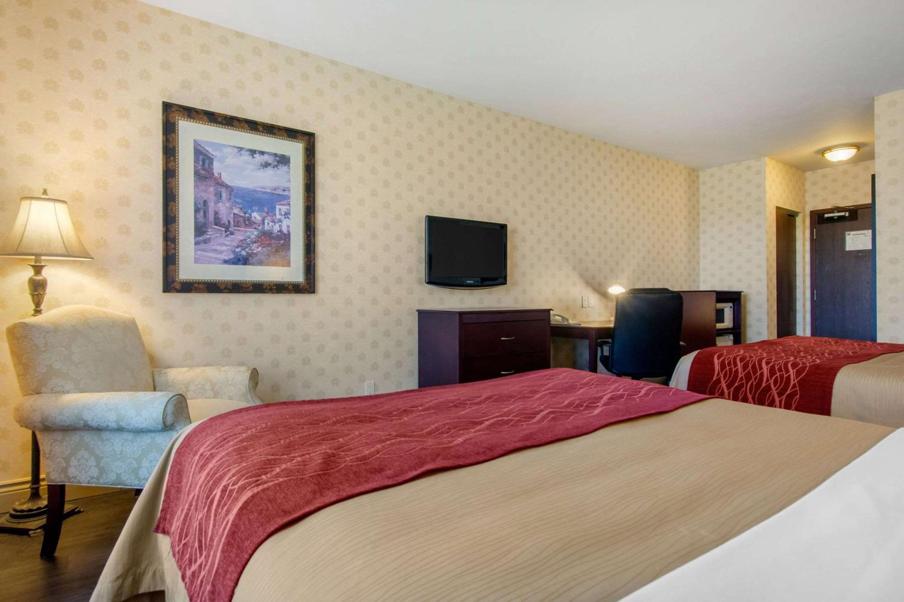 Room, King Bed, 2 Queen Beds