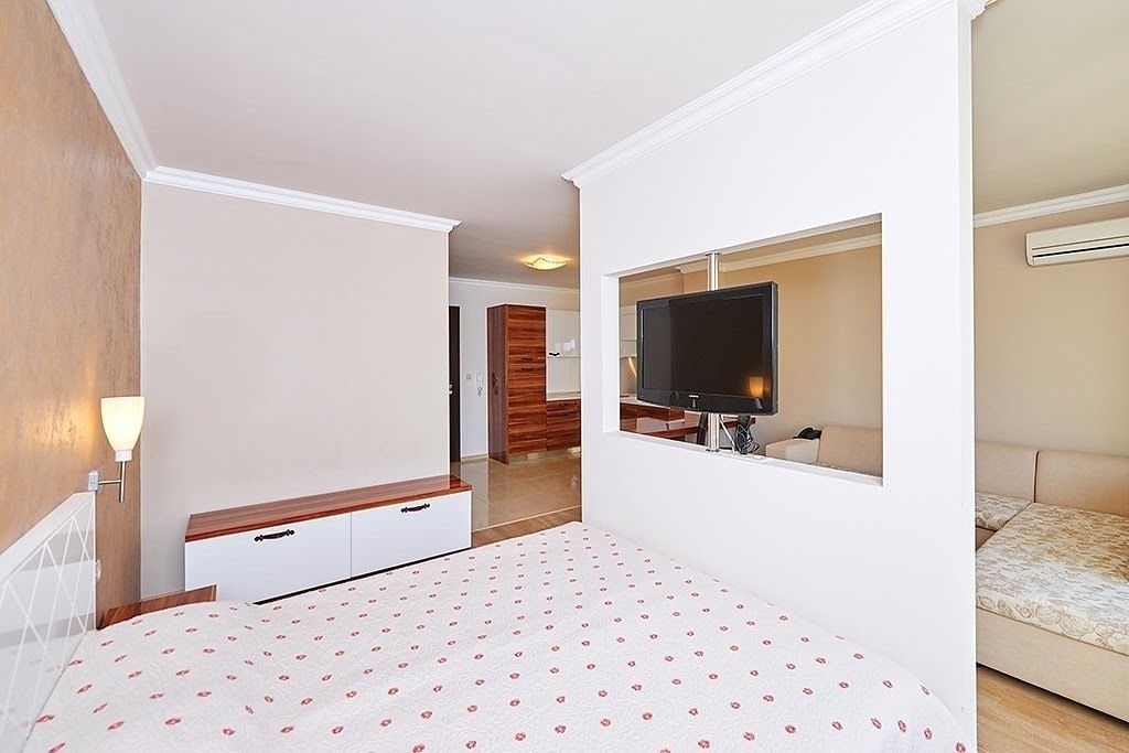 1 Bedroom, Luxury, Studio, Park View, Garden Area
