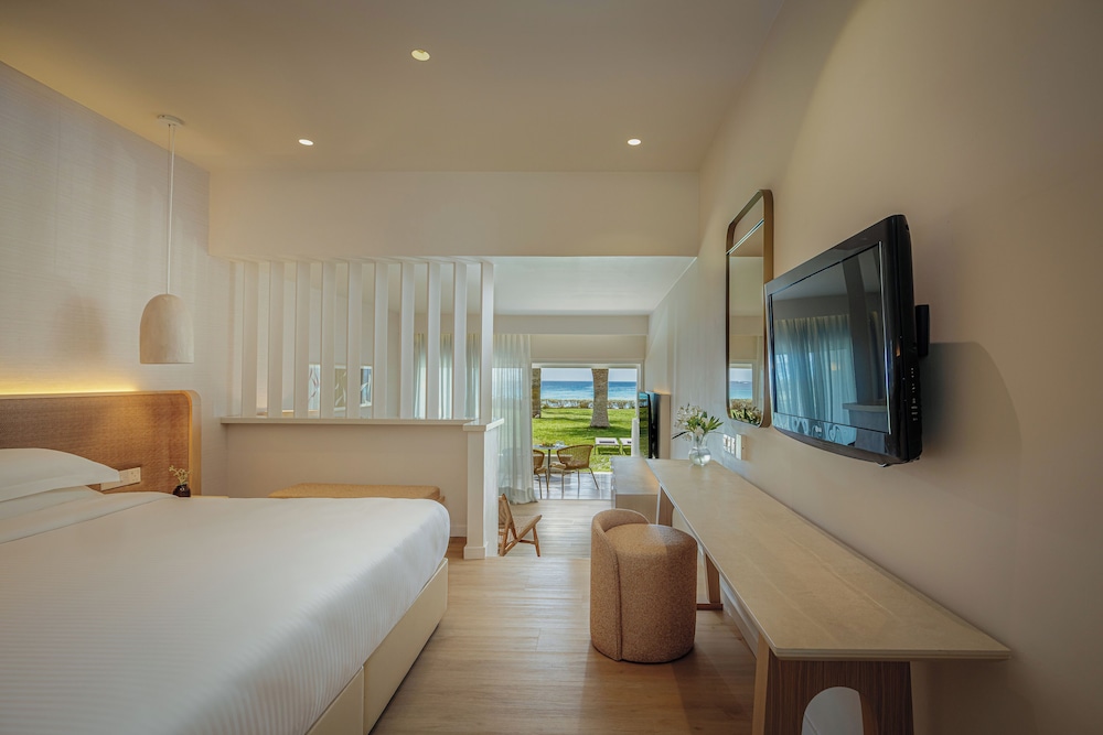 Nissi Beach Resort 19/75