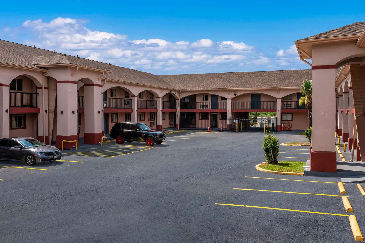 New Orleans East Hotel 16/17