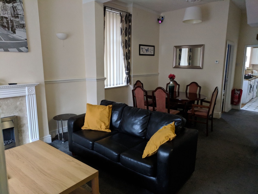 Fern Lodge 13/33