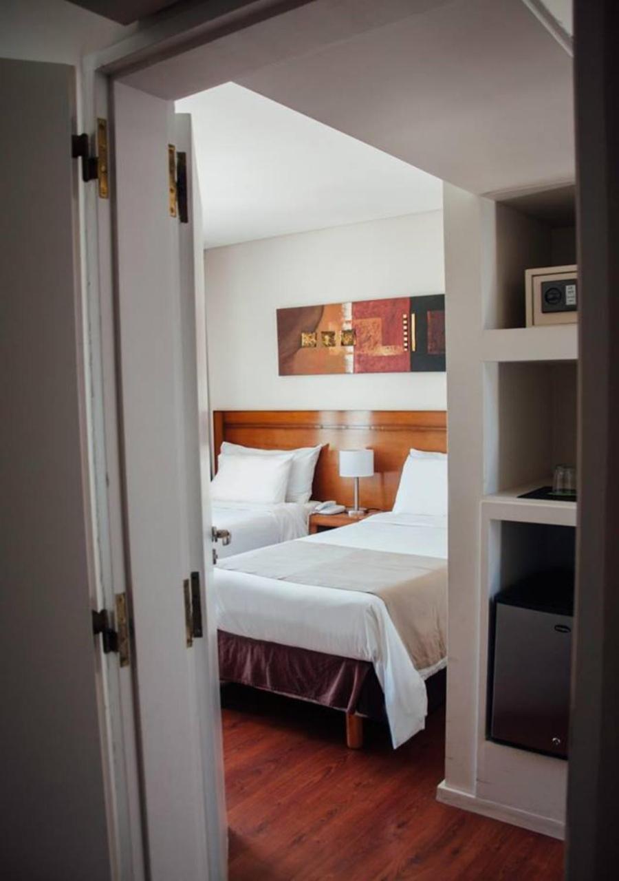 HERRADURA HOTEL SUITES 17/50