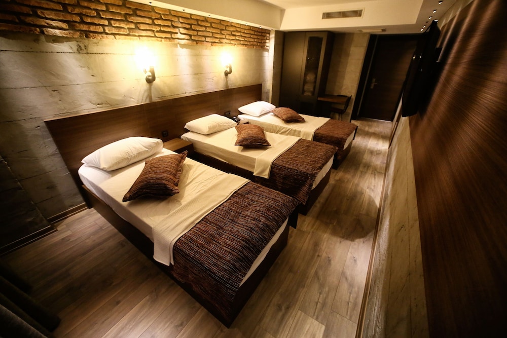 Elibol Hotel 39/52