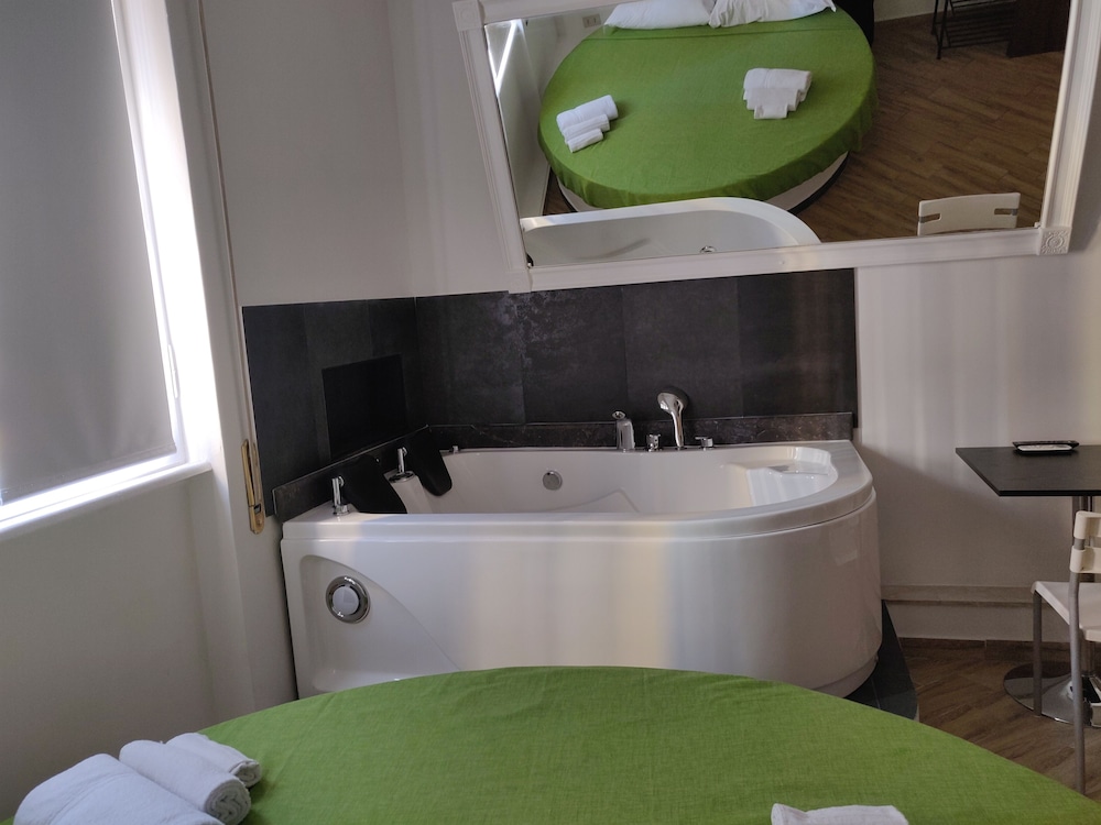 Antadia B&B 8/63