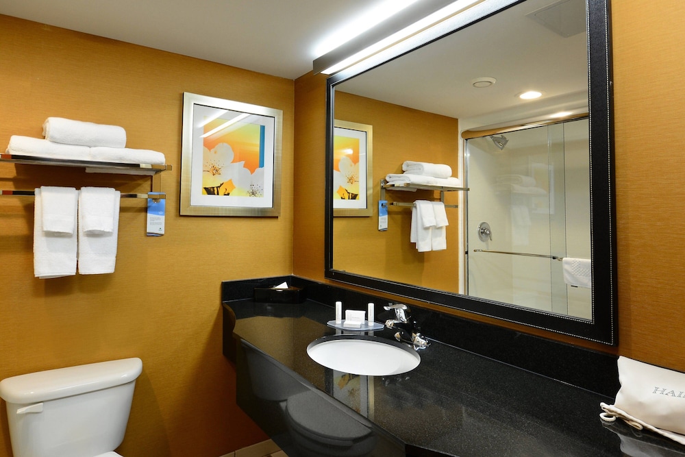 Fairfield Inn And Suites Winston Salem Hanes Mall 71/71