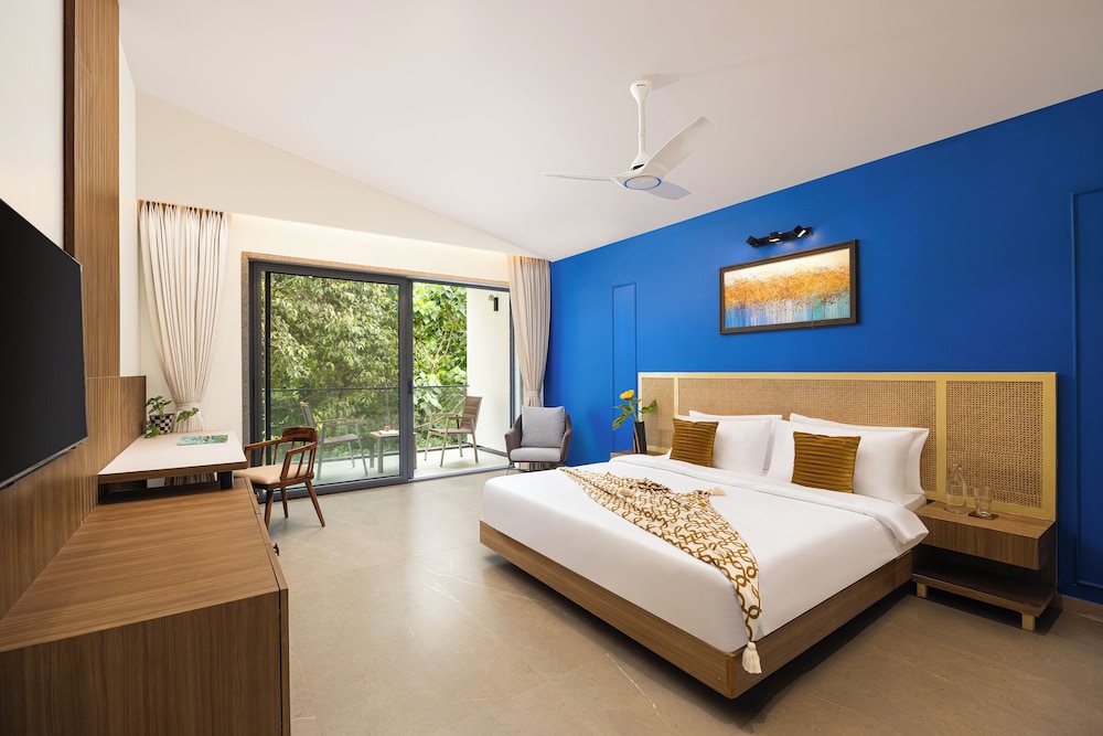 ELIVAAS Cloud 7 4 BHK Villa with Pvt Pool 15/72