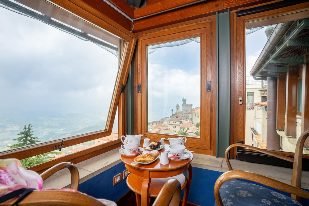 Hotel Cesare 33/50