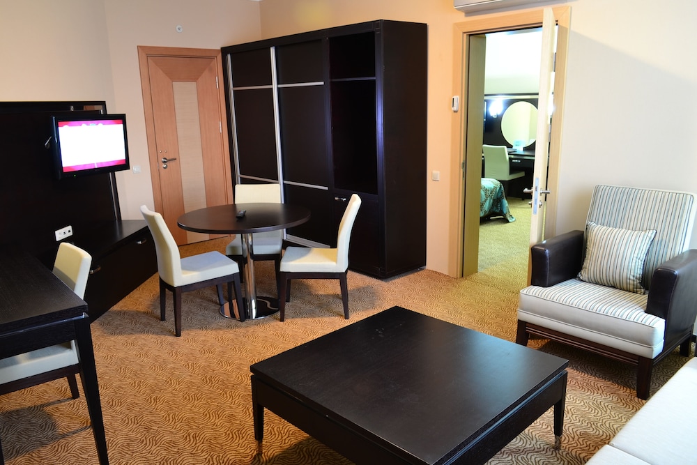 Grand Belish Hotel 12/24