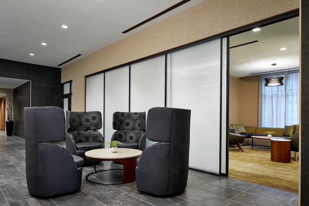 Courtyard by Marriott Baltimore Downtown/McHenry Row 36/55