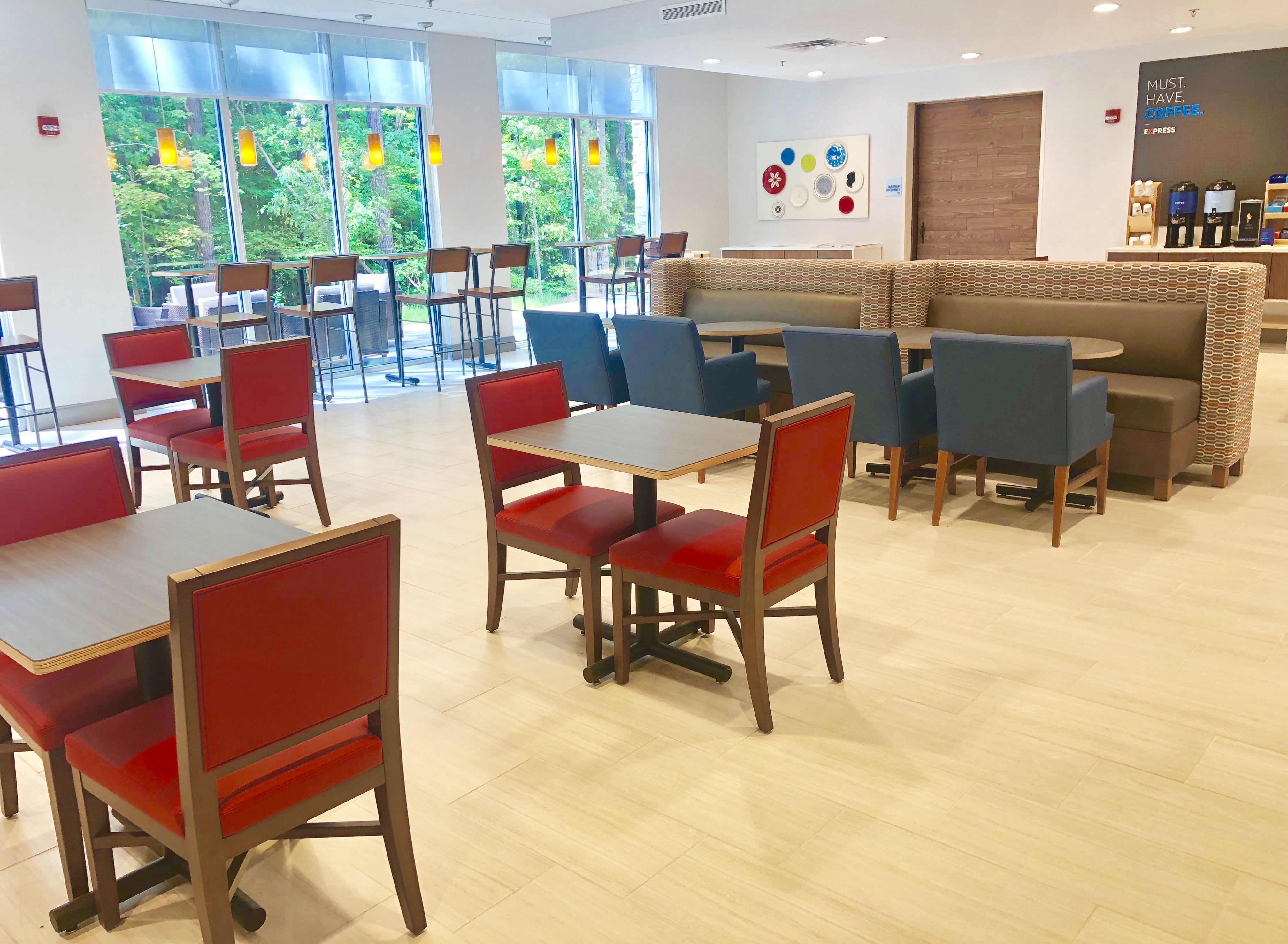 Holiday Inn Express & Suites Raleigh Airport - Brier Creek 17/22