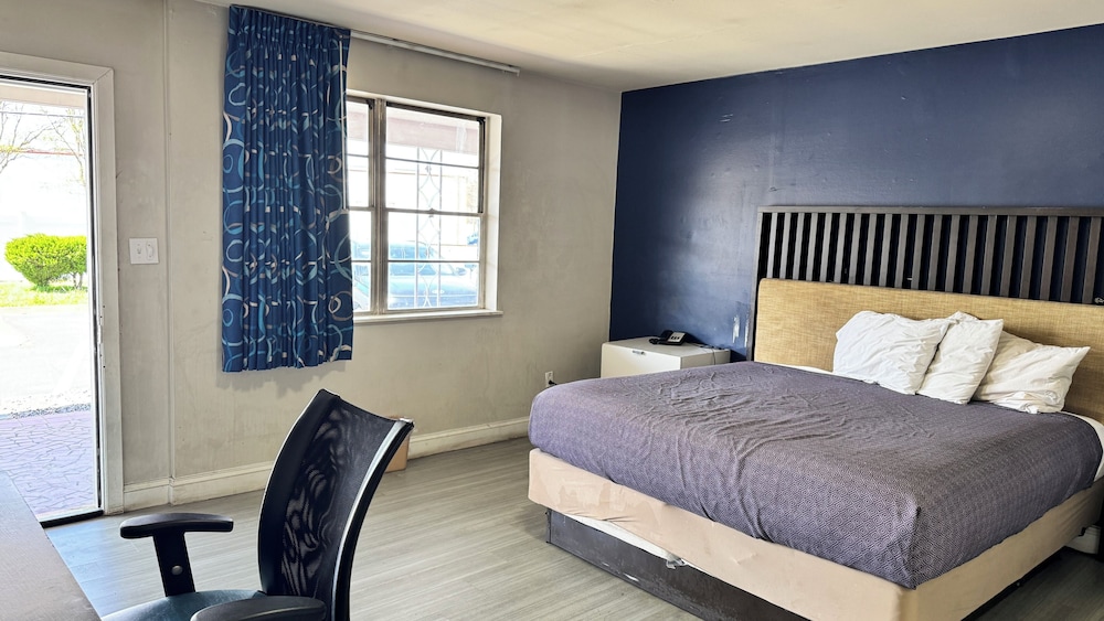 Economy 7 Inn Hampton W Pembroke 30/64