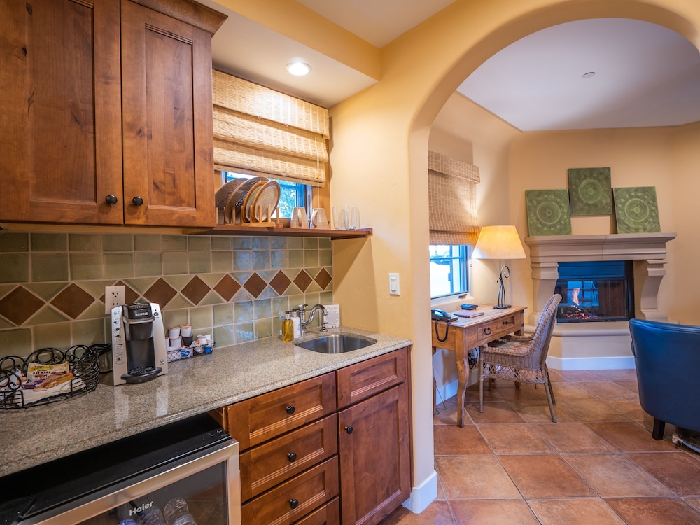 Su Nido All Suites Boutique Inn 47/64