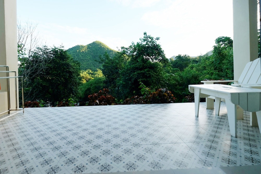 Hi - Scene Resort 67/69