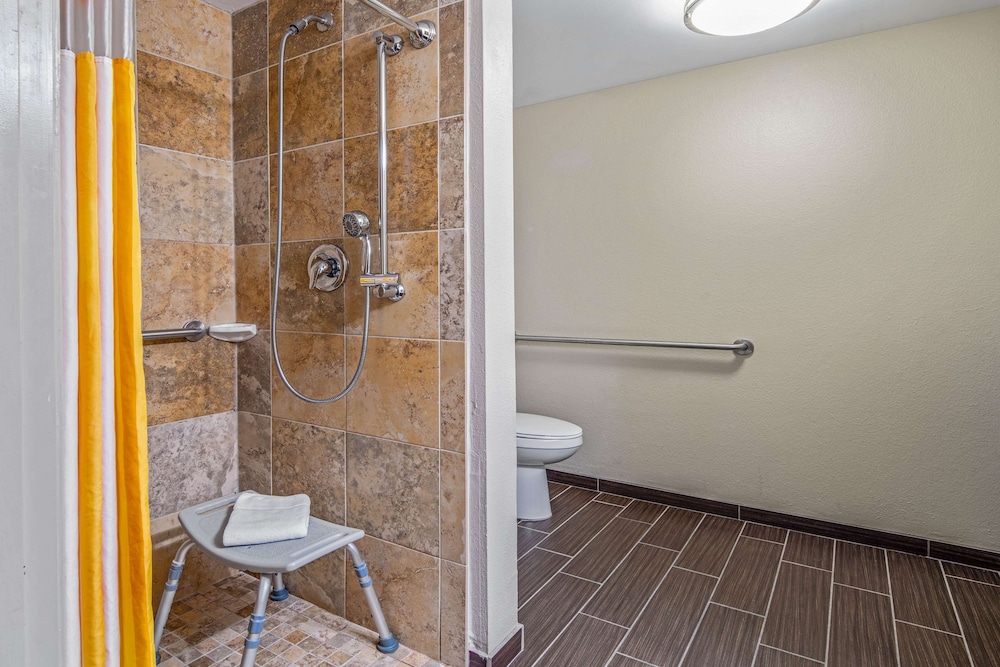 La Quinta Inn & Suites by Wyndham Bonita Springs Naples N. 18/47