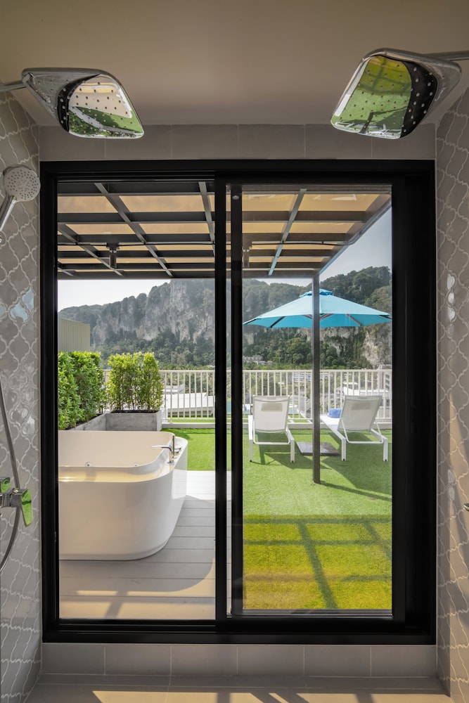 Grand Mercure Krabi Ao Nang 56/59